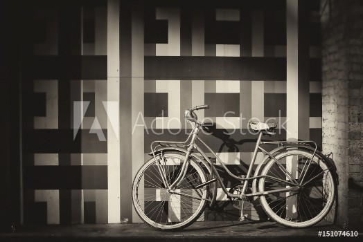 Picture of BIcycle against a wall